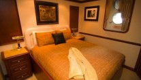 Golf Charter Yacht Stargazer -  Guest Cabin
